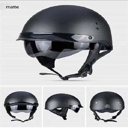 Мотоциклистичка кацига од угљеничних влакана